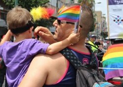В Латвии детей пытаются защитить от гомосексуальной пропаганды 