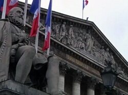 Во Франции обсуждают новый закон о равенстве и абортах
